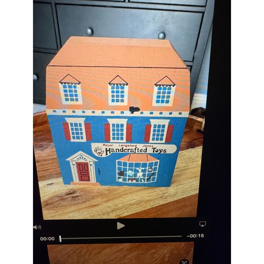 Cat's Meow Village Noah's Ark Vet 1990 Series VIII Signed Wood Shelf Sitter